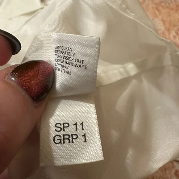 ST. JOHN designer tuxedo blouse size 12 gold buttons luxury spring 2011 - Picture 6 of 7